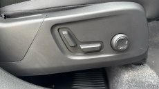 Volvo XC40 2.0 B3P Plus Dark 5dr Auto Petrol Estate